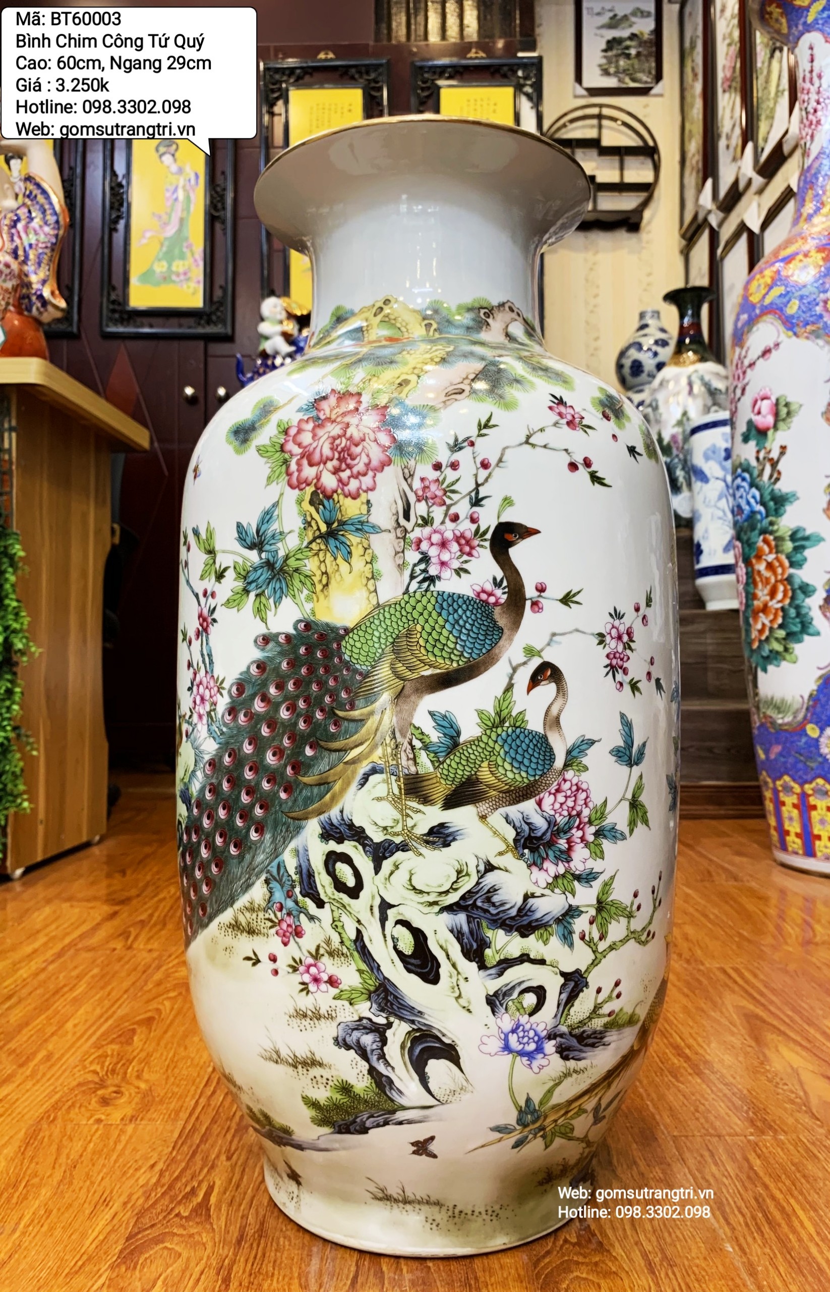 Bình họa tiết Chim Công Tứ Quý